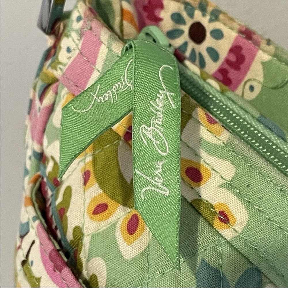 VERA BRADLEY TUTTI FRUITY Shoulder Bag & Matching Wallet Green & Pink Paisley - Picture 9 of 15